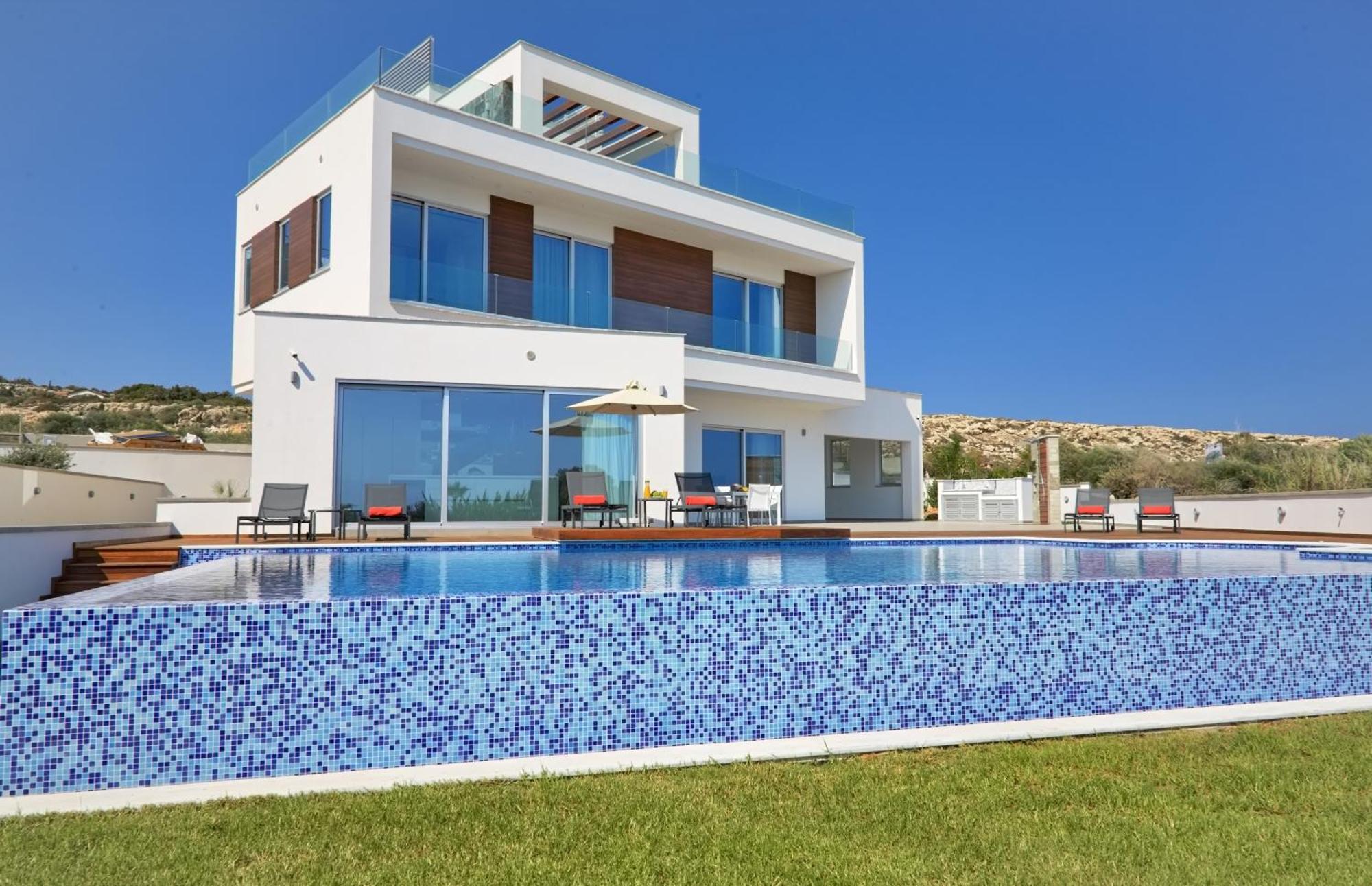 Beachfront Luxury Villa Idania Ayia Napa Eksteriør billede