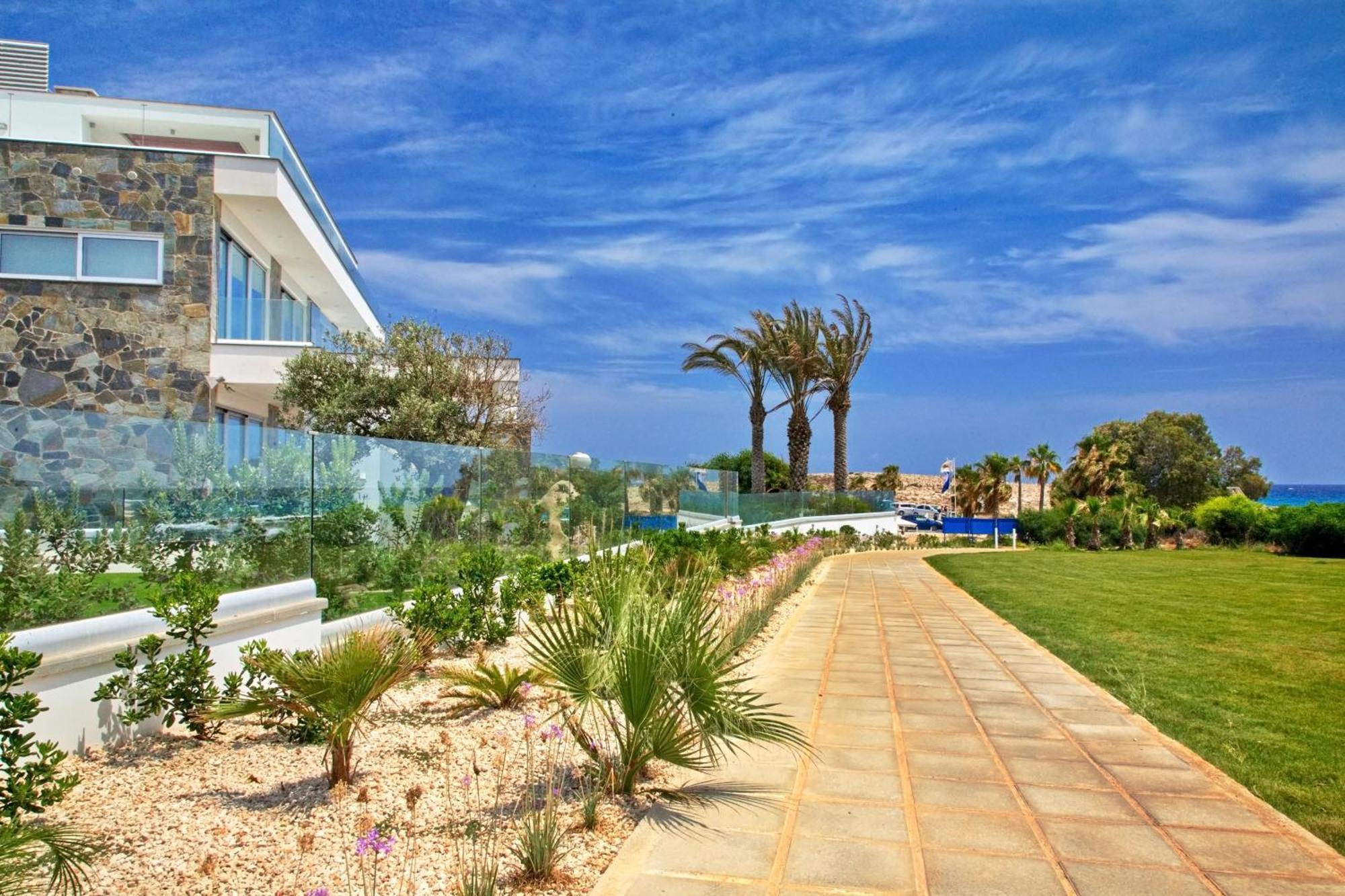 Beachfront Luxury Villa Idania Ayia Napa Eksteriør billede