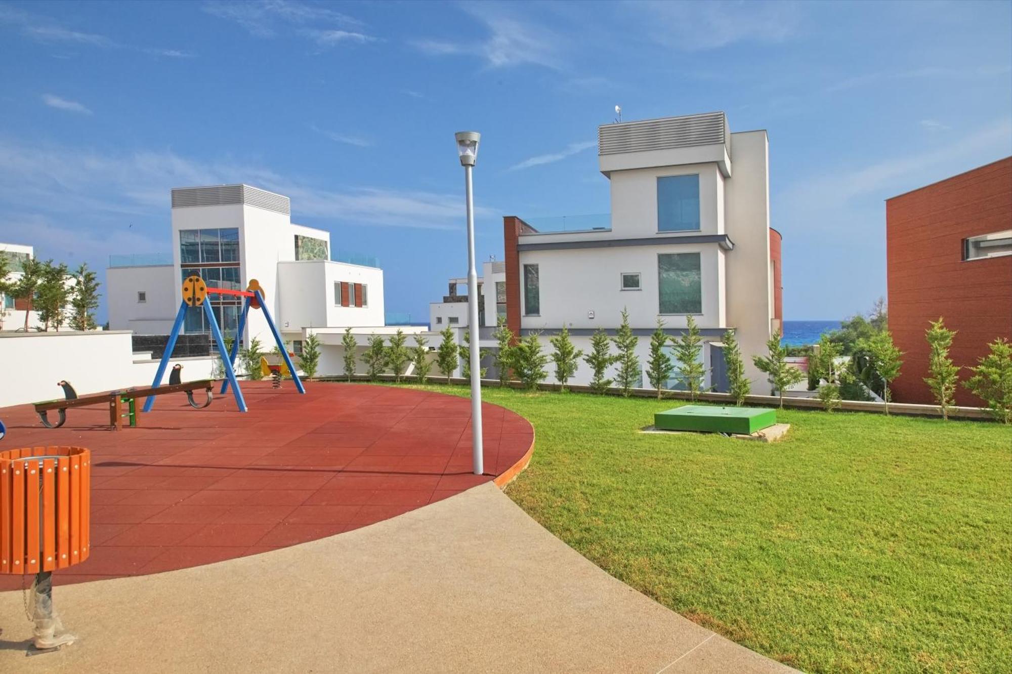 Beachfront Luxury Villa Idania Ayia Napa Eksteriør billede